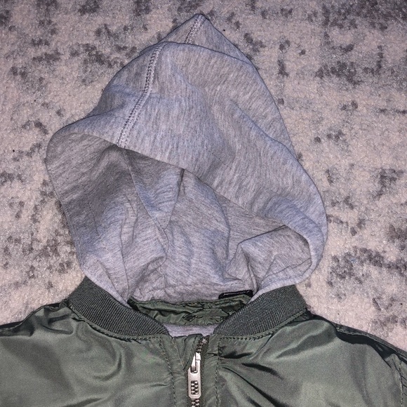 Kids olive green jacket - Picture 2 of 4